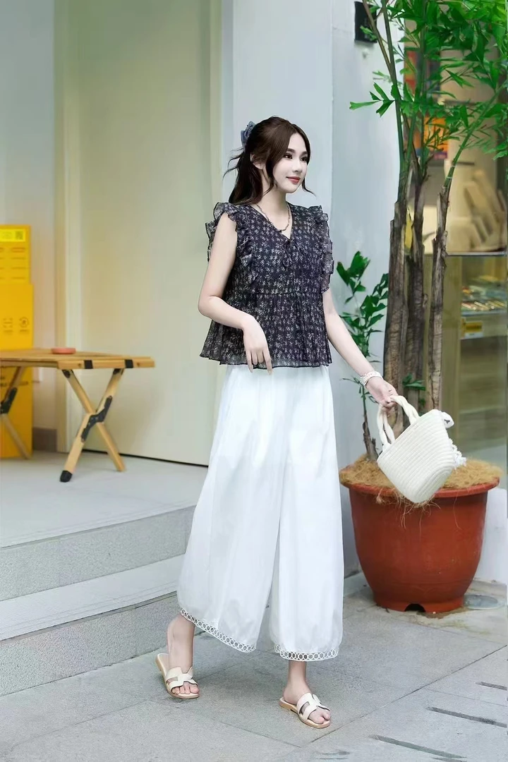 【娜姐家】2561#韩系碎花时尚飞袖雪纺小衫