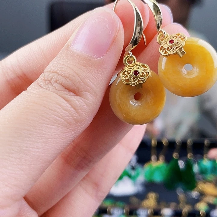 翡翠耳饰未镶嵌饰品