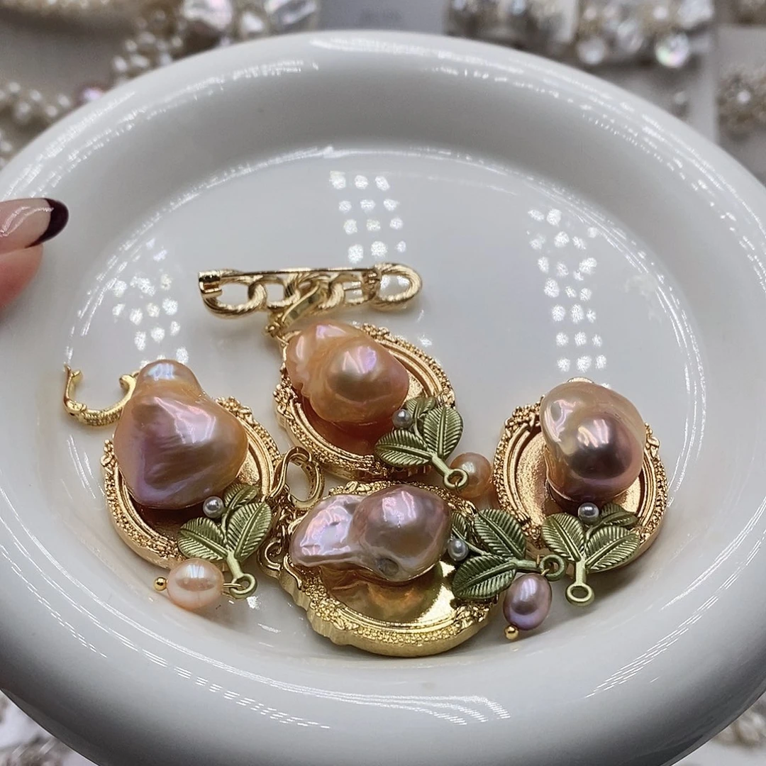 淡水珍珠银S925镶嵌耳饰