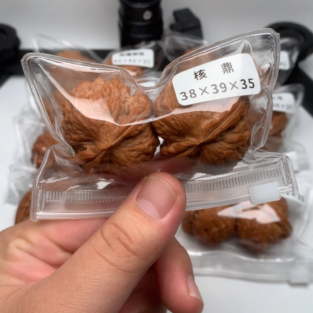 文玩核桃吊坠核鼎