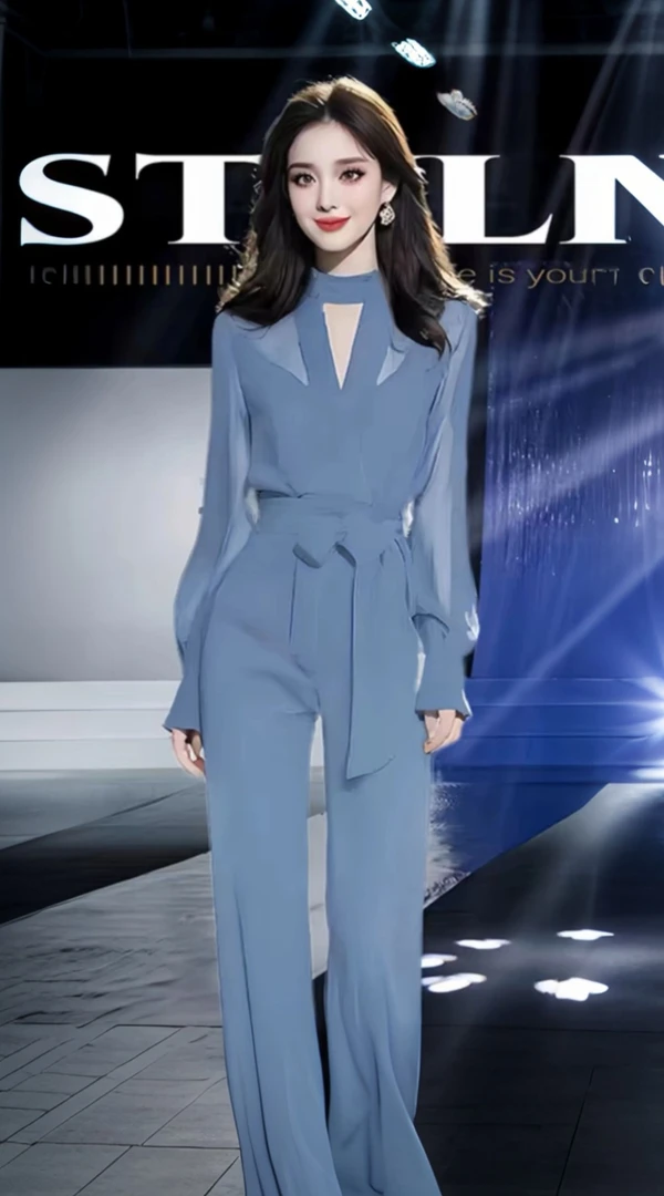 2025秋季女装套装冷淡系独特别致高级感超好看的浅蓝上衣裤子套装