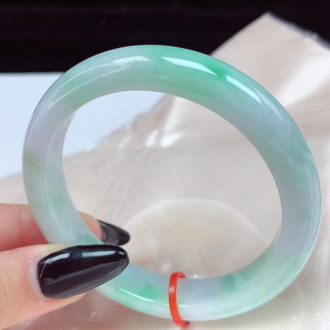 翡翠手镯未镶嵌56-57圈