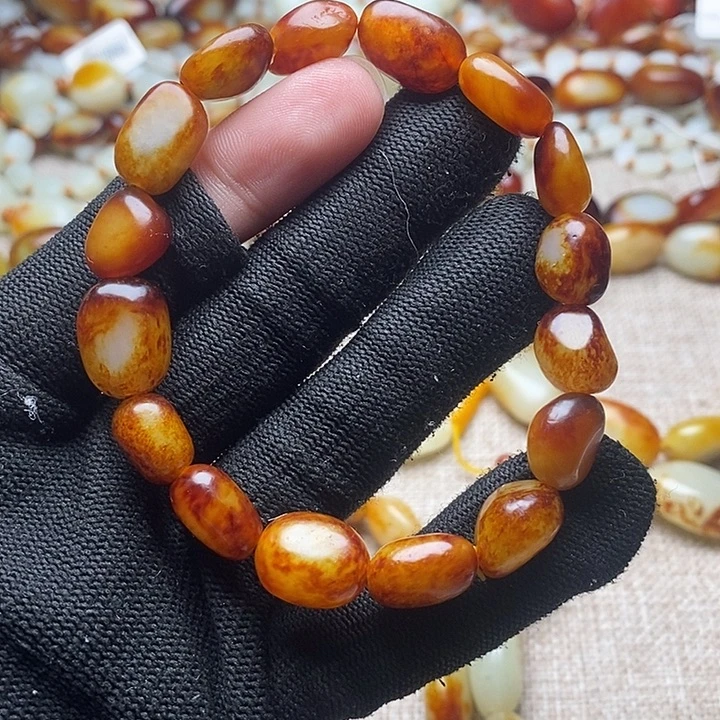 *****和田玉未镶嵌手链