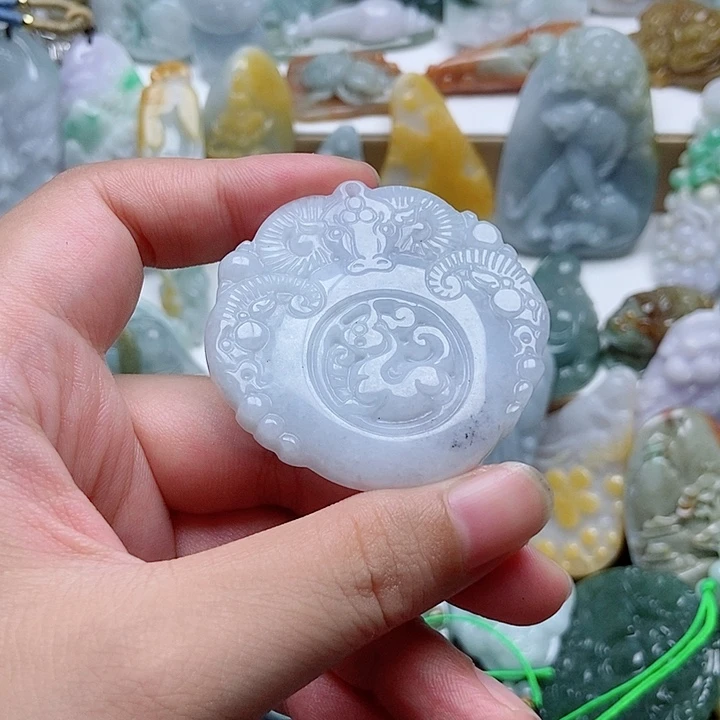 翡翠未镶嵌吊坠(不含链)1