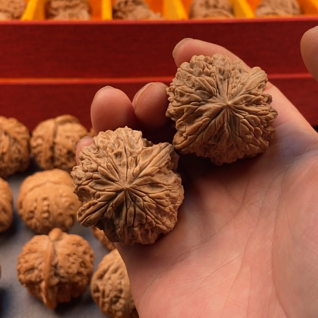 吊坠文玩核桃暴雪全品40