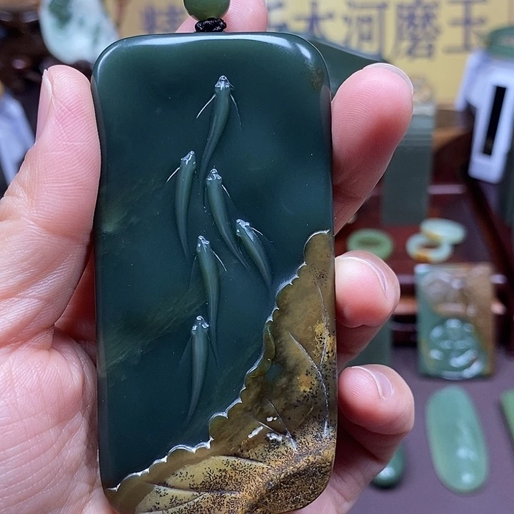 岫岩河磨玉（透闪石质玉）析木未镶嵌好*静