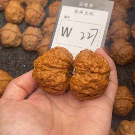 吊坠桃核我是第一百42