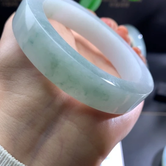 定制翡翠巨漏未镶嵌
