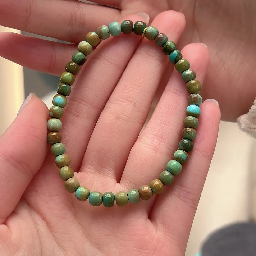 绿松石未镶嵌颈饰