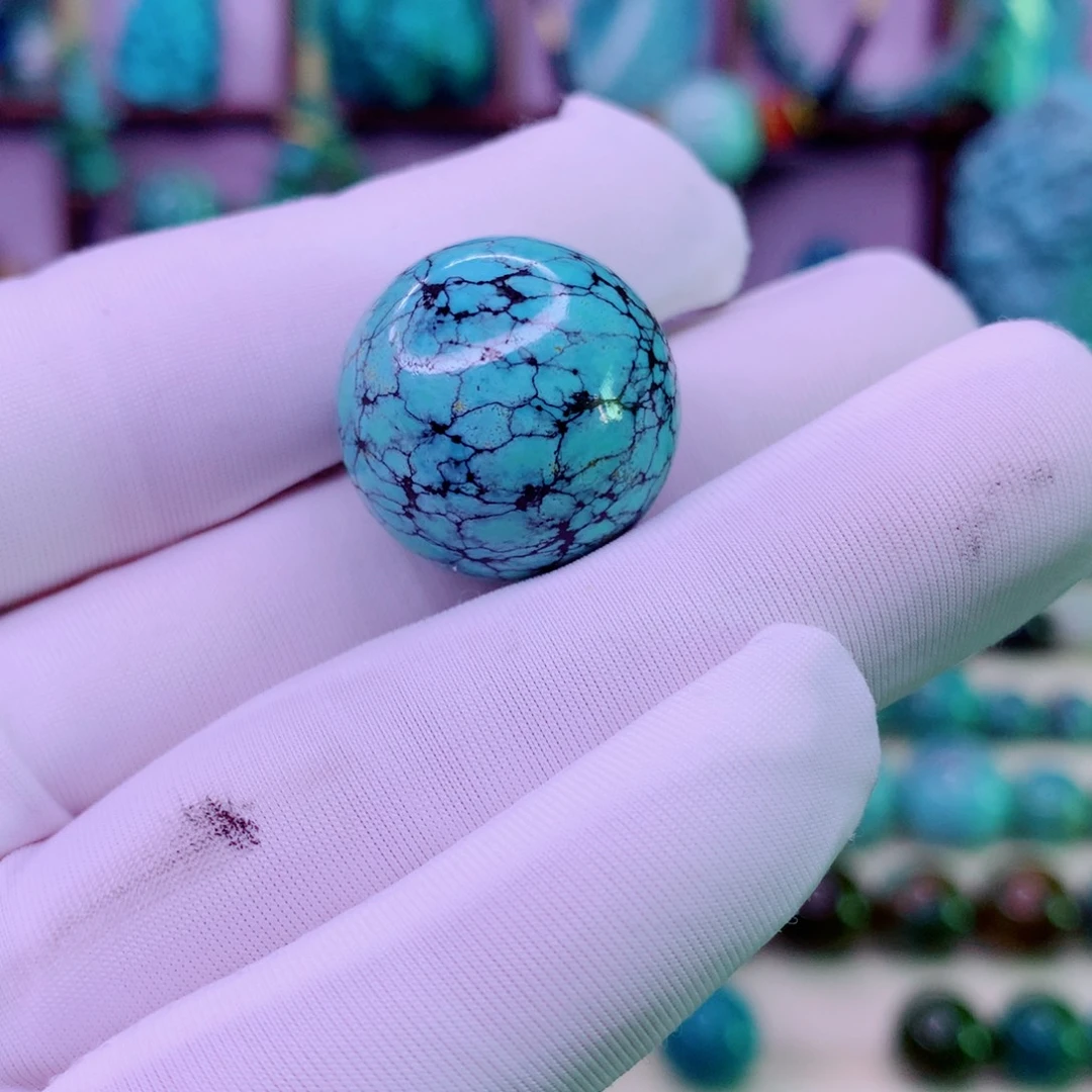 追***风绿松石未镶嵌原矿绿松石