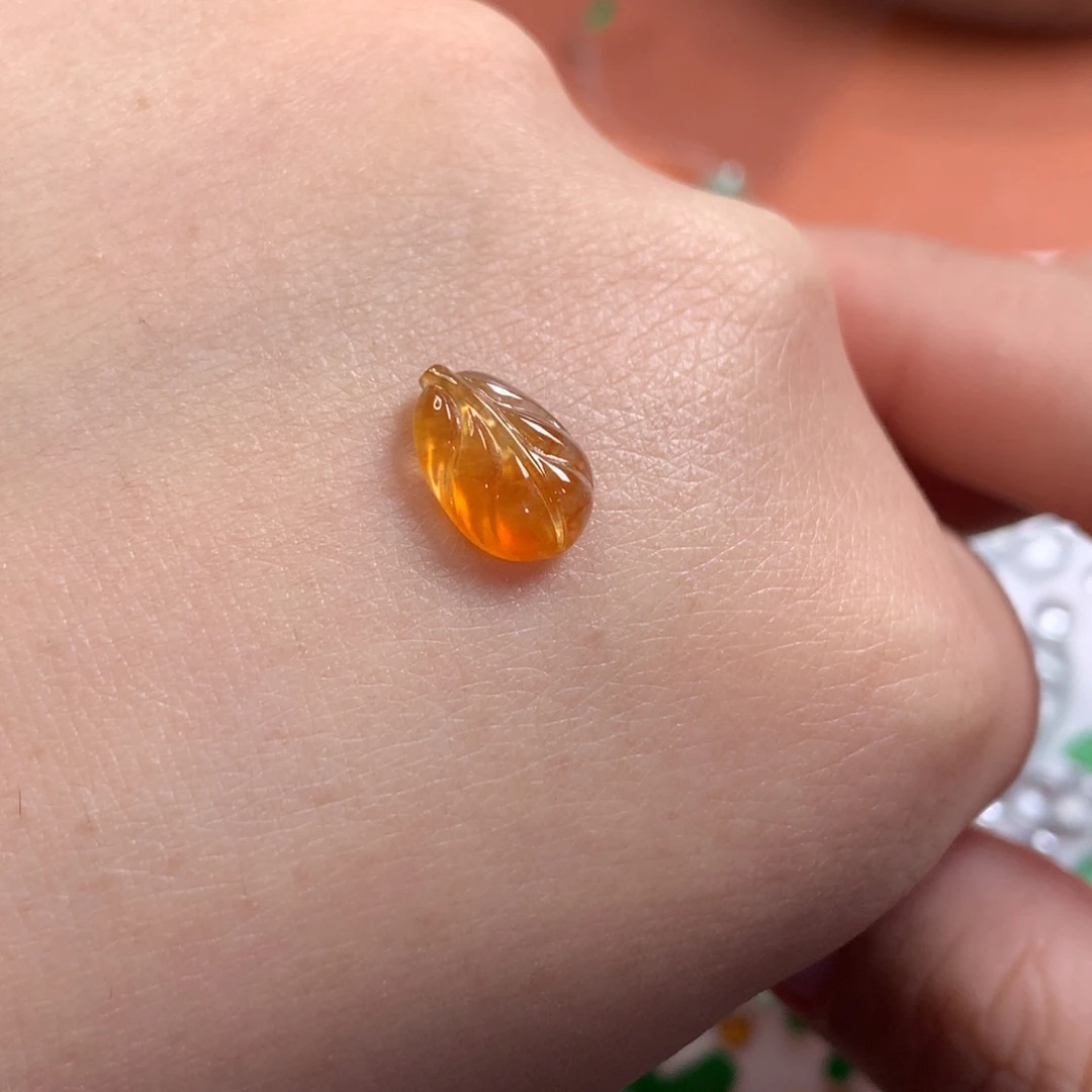 颈饰未镶嵌翡翠叶子