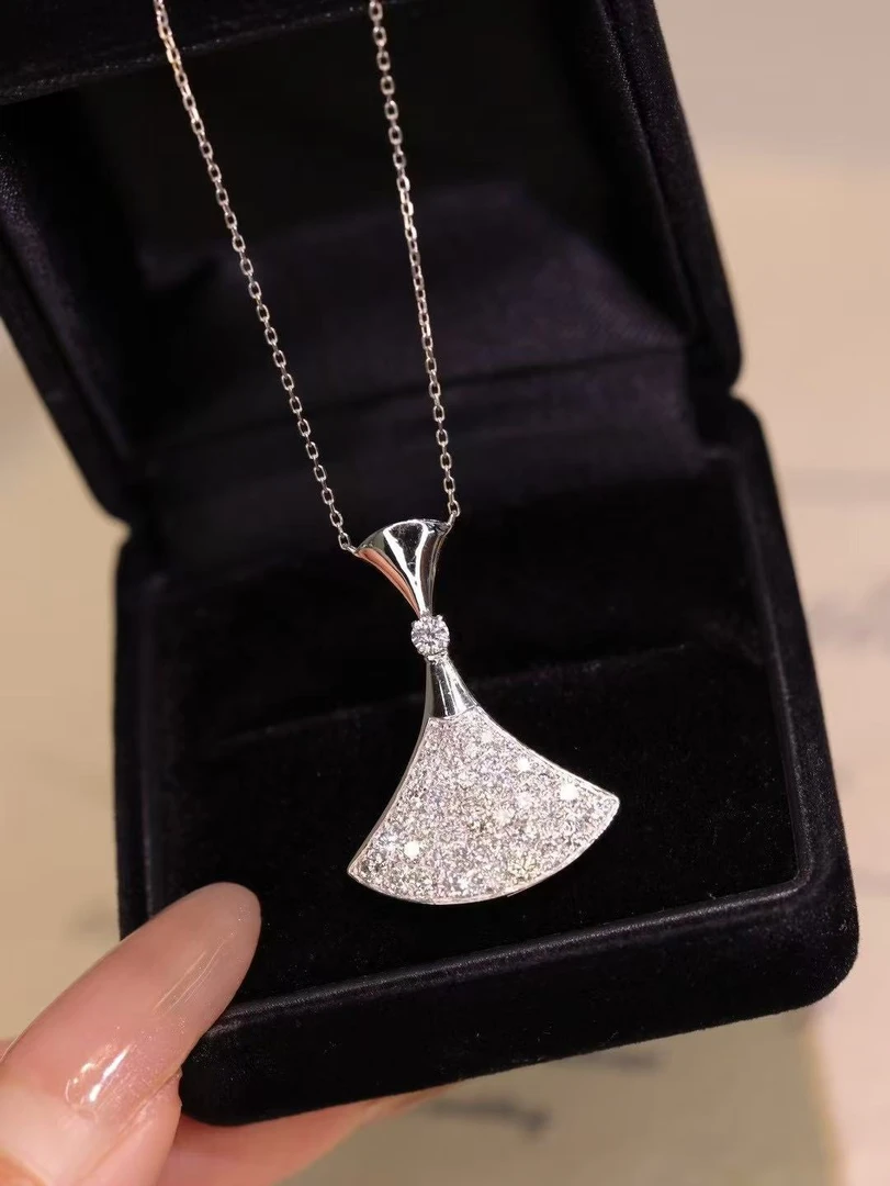 18k金镶嵌天然钻石满钻一克拉裙子套链XNF