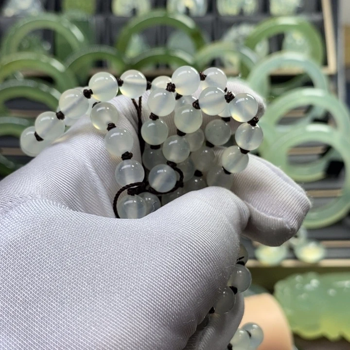 蛇纹石玉珠链未镶嵌春*