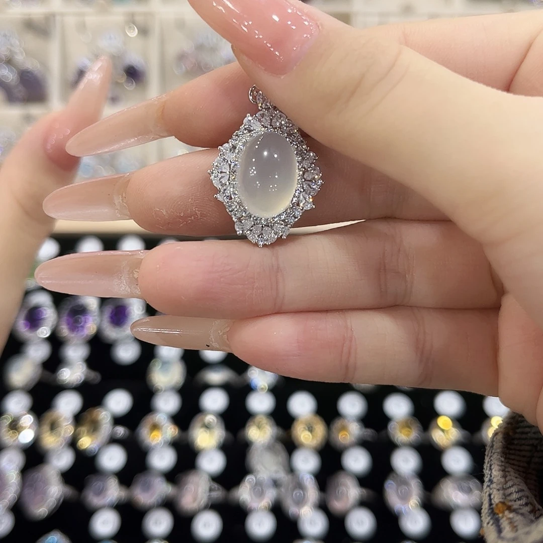 小***懒岫玉银S925镶嵌吊坠