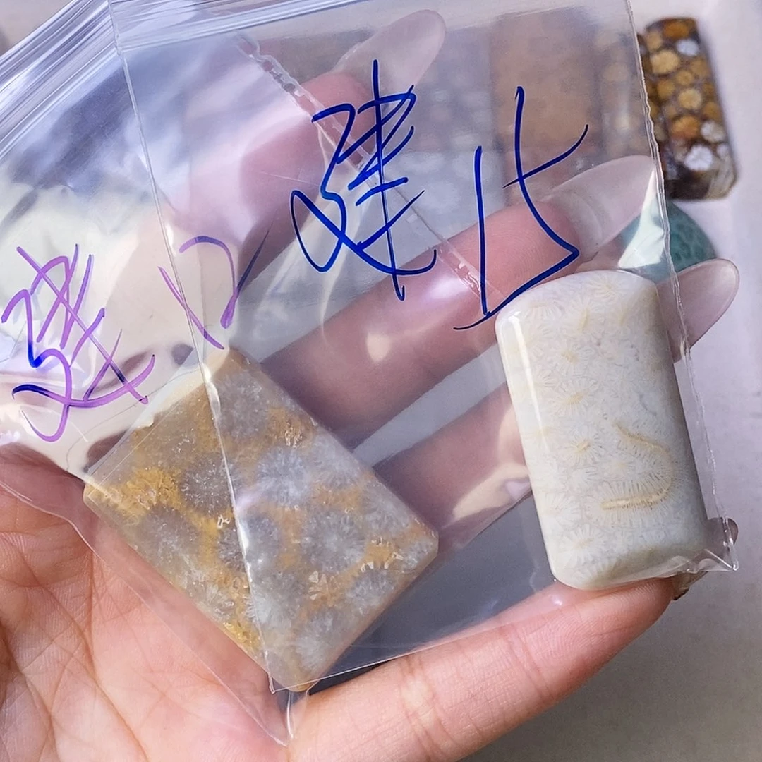 硅化玉颈饰合金建***祥