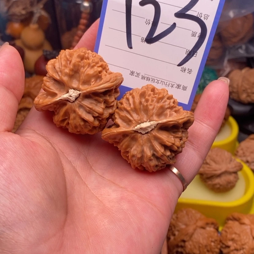 【闪购商品】文玩核桃吊坠文玩核桃123