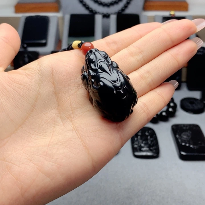 和田玉（墨玉）挂件未镶嵌