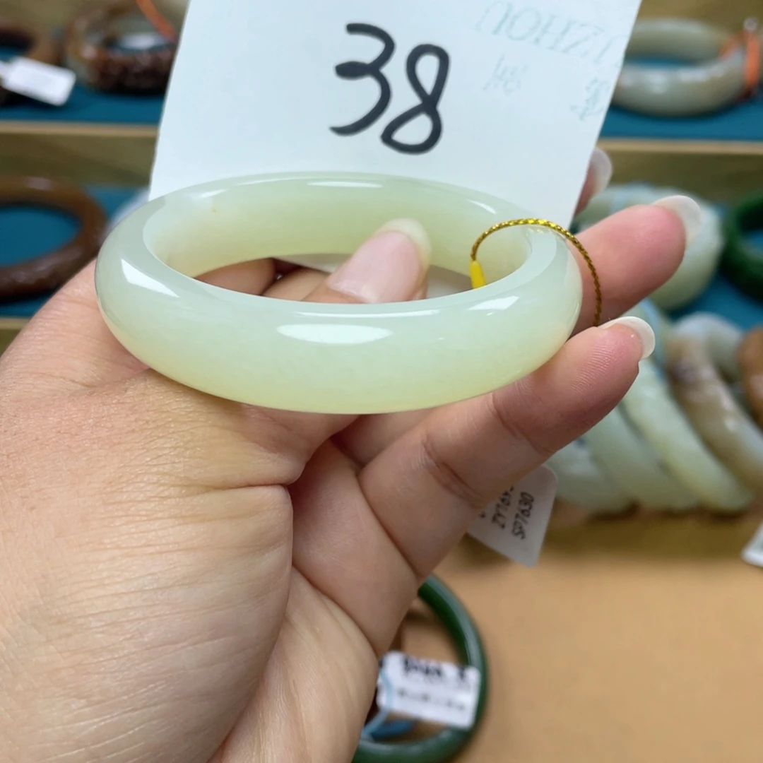 未镶嵌手镯和田玉圈口52