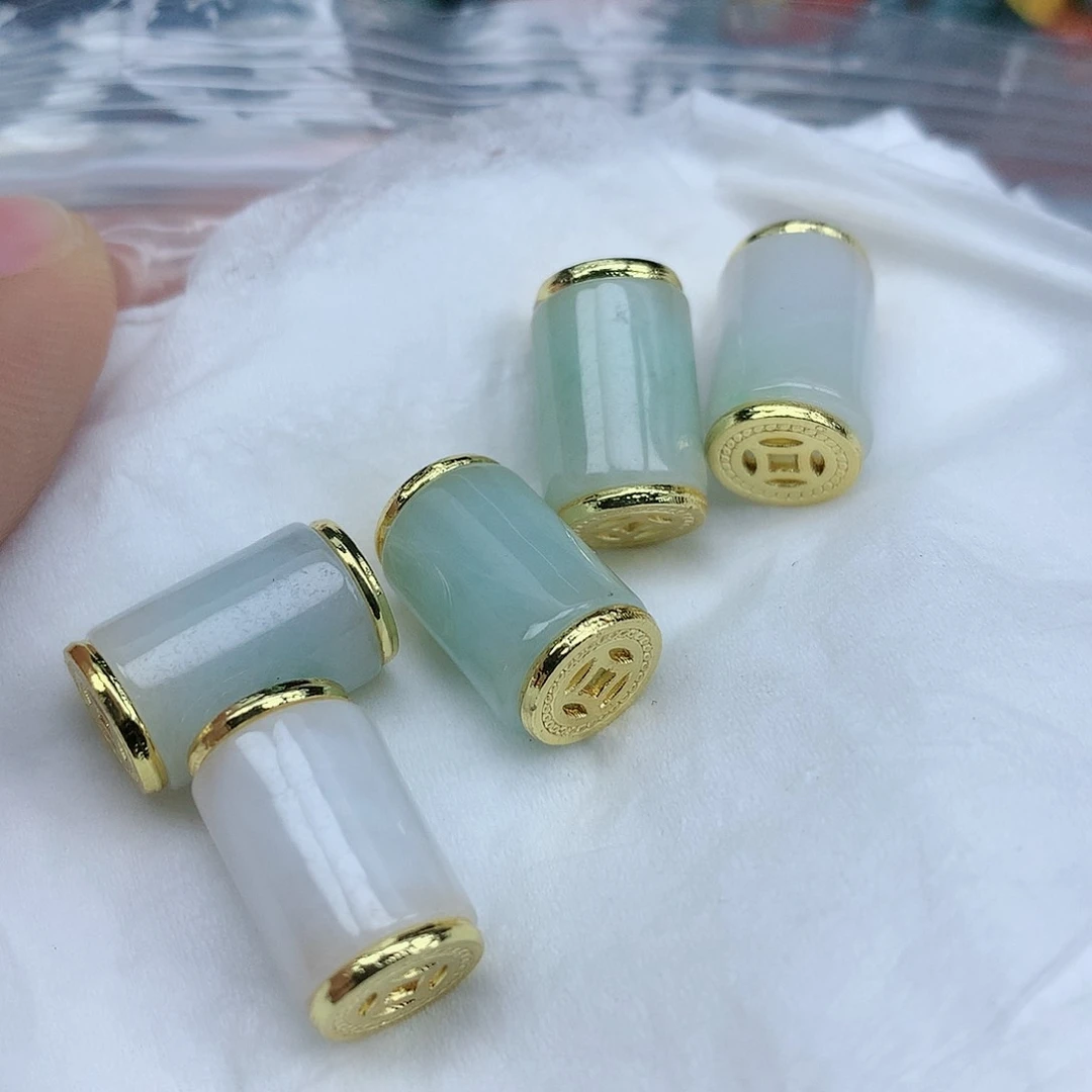 翡翠颈饰未镶嵌珠子