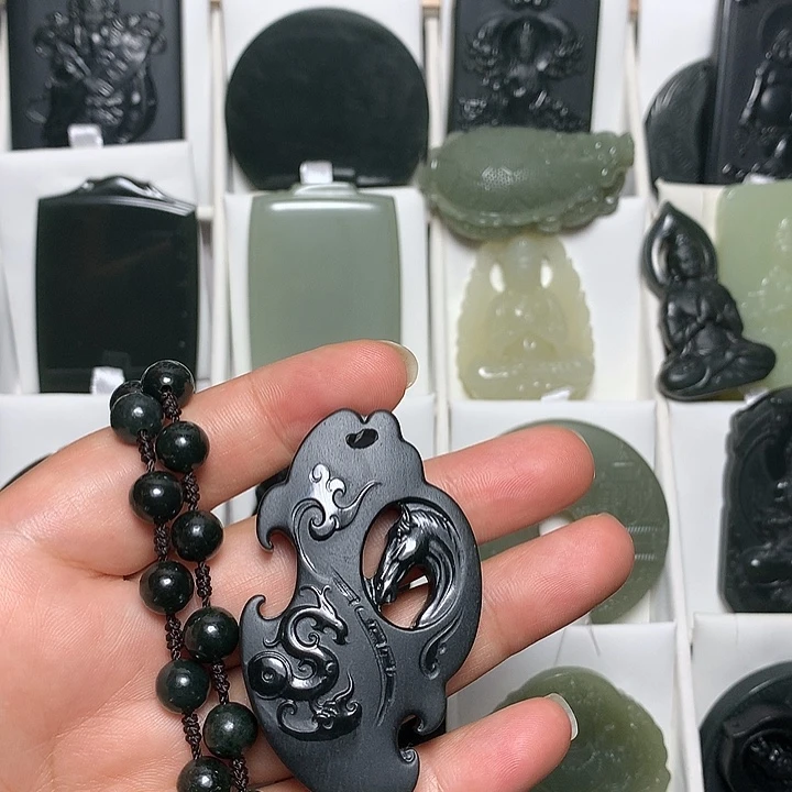 和田玉（青白玉）未镶嵌颈饰