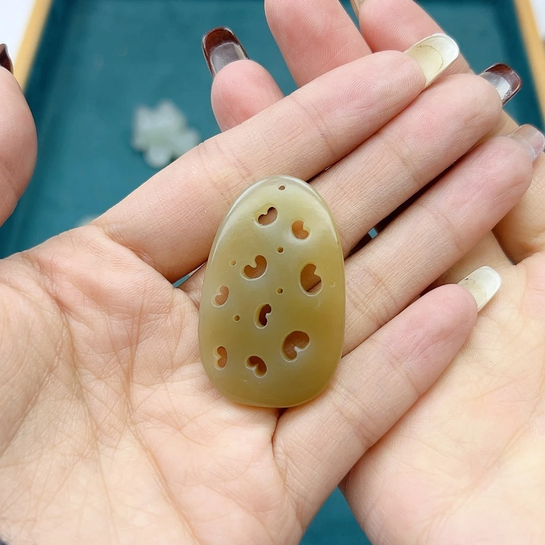 颈饰未镶嵌和田玉