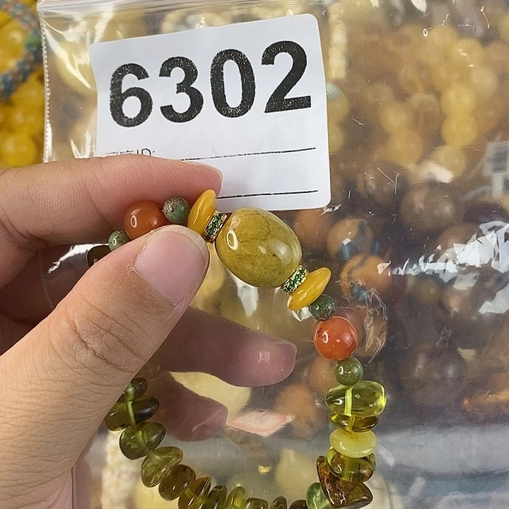 蜜蜡未镶嵌珠宝奇石