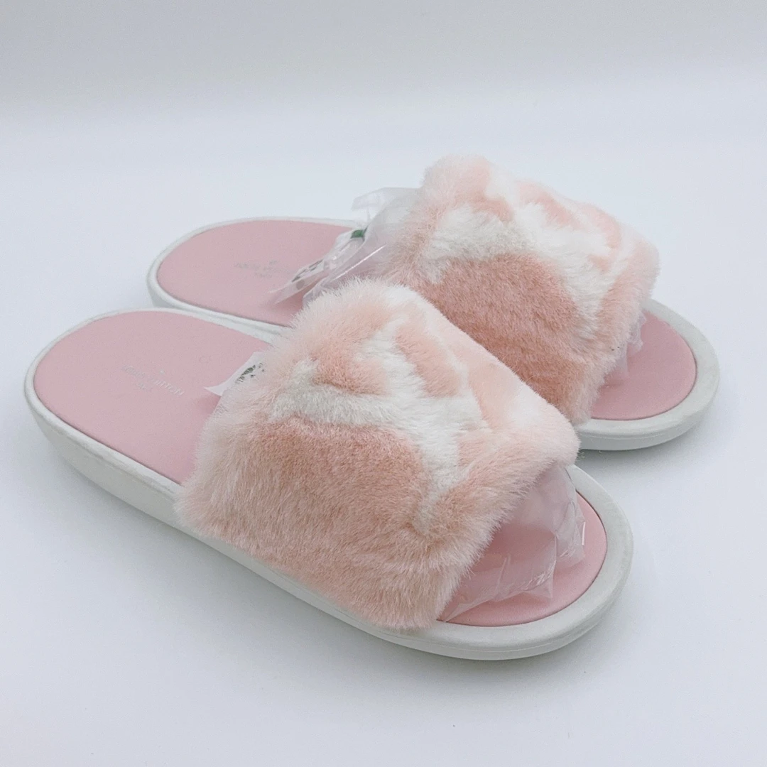 95新 LouisVuitton/路易威登 37码/粉色大标拖鞋