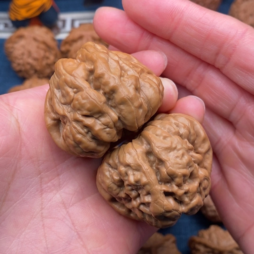 文玩核桃把件43四开背蛙48肚