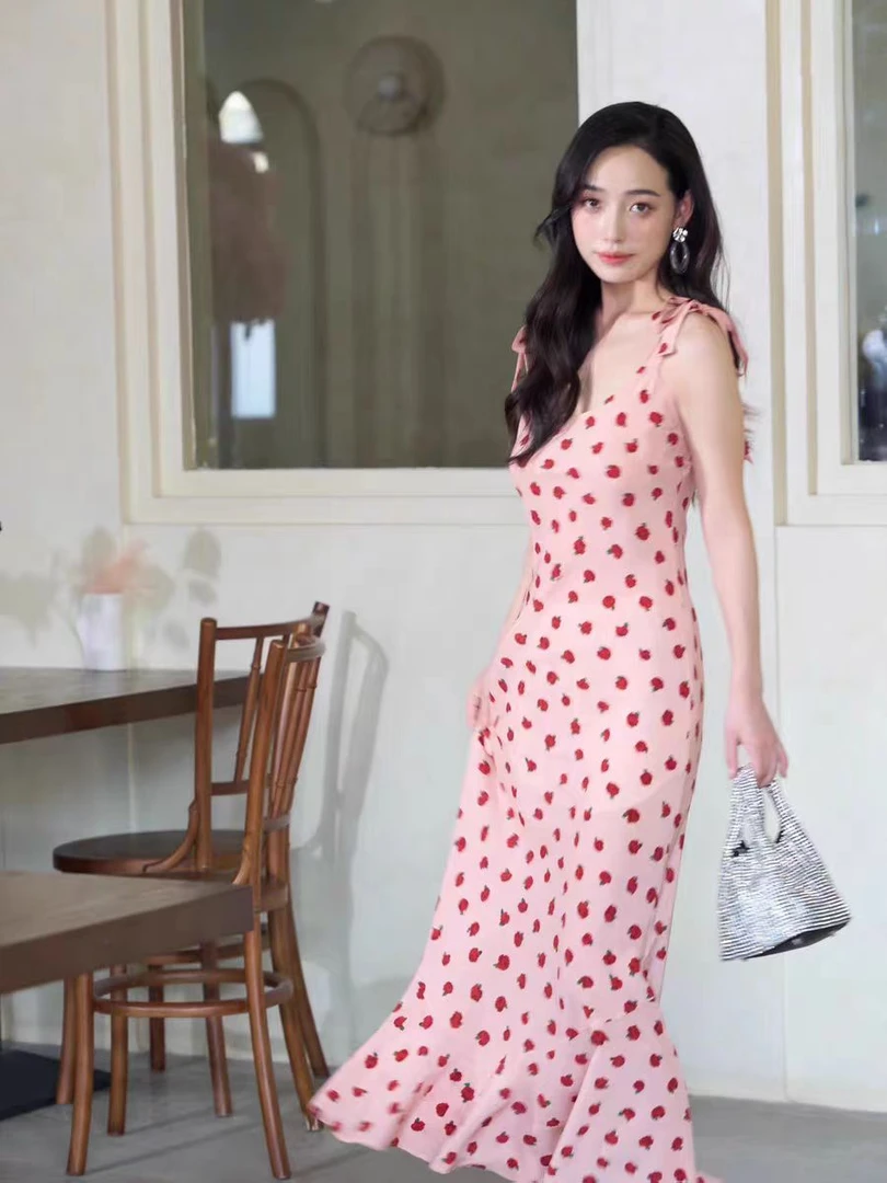 Hangsixiang.小爽【纯欲玫瑰】女神气质度碎花假连衣裙8869显瘦性感