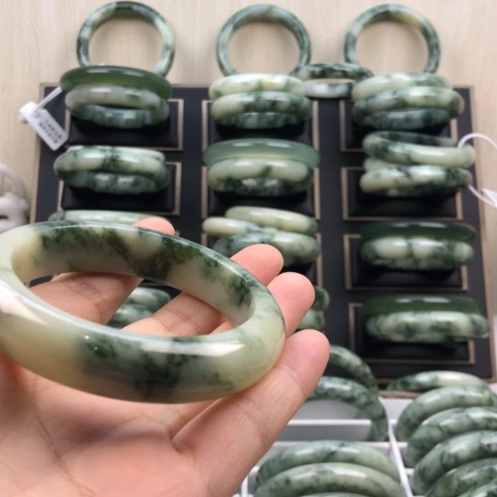 人***儿岫玉未镶嵌手镯岫玉手镯手工