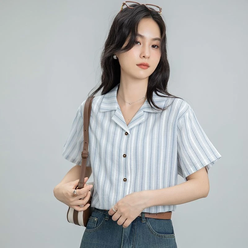 甜美小清新竖条纹衬衫女2025夏季新款短袖衬衣设计感西装领上衣潮