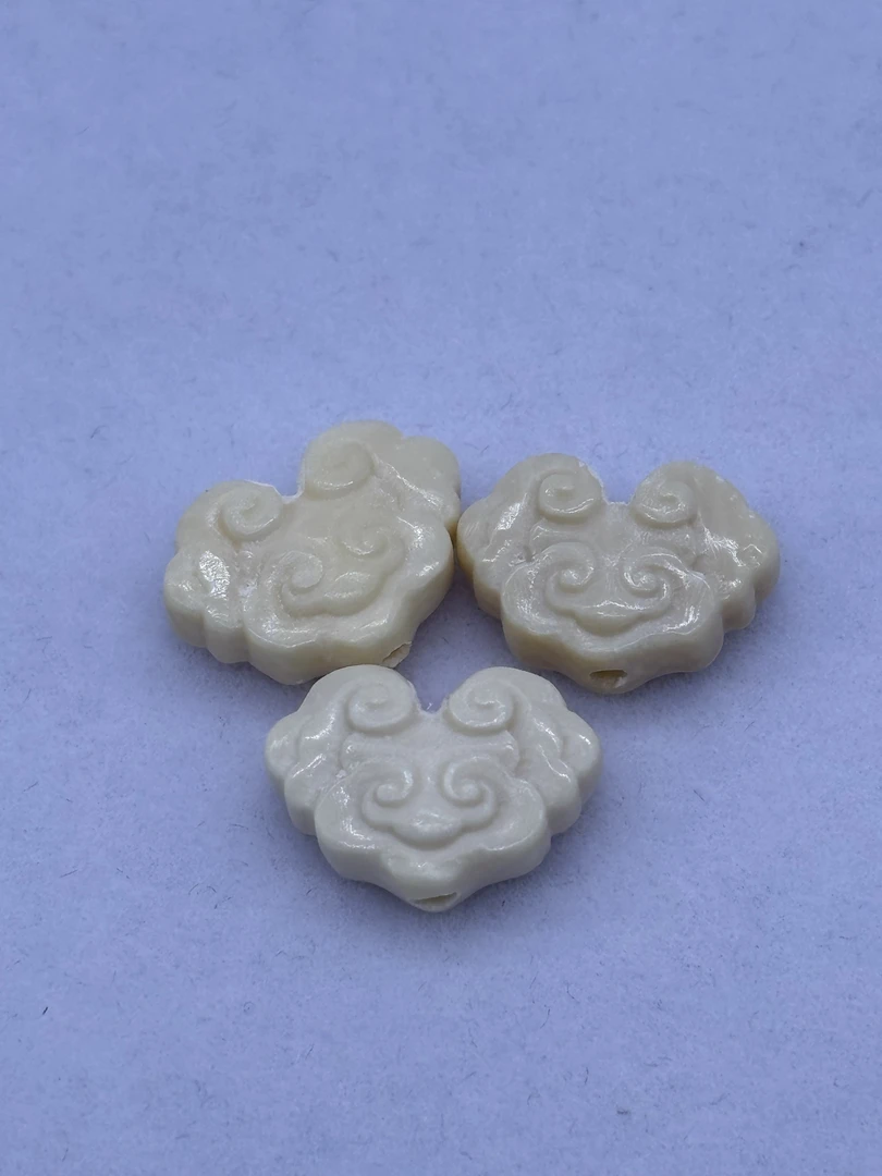 A09 猛犸牙如意锁配饰（随机发一）