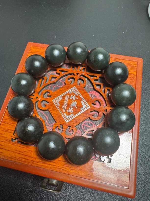 纯天然新疆和田黑青玉卡18mm手串