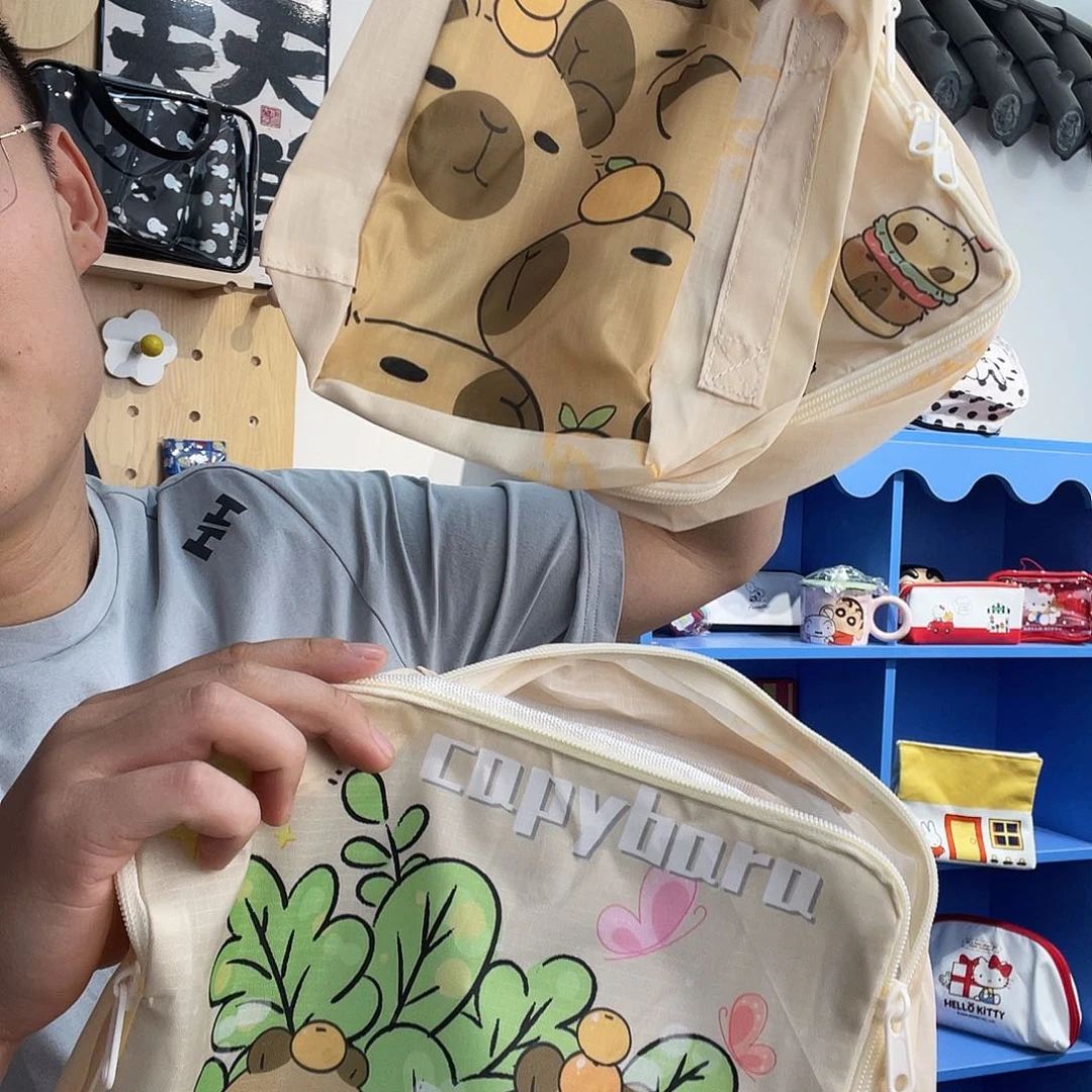 PU化妆包等各种产品的