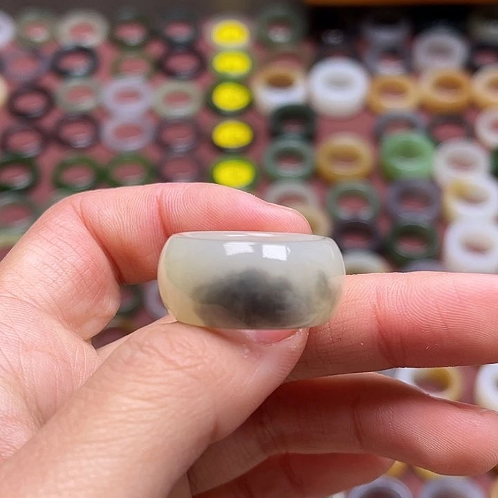 和田玉戒指未镶嵌18.8 一口墨