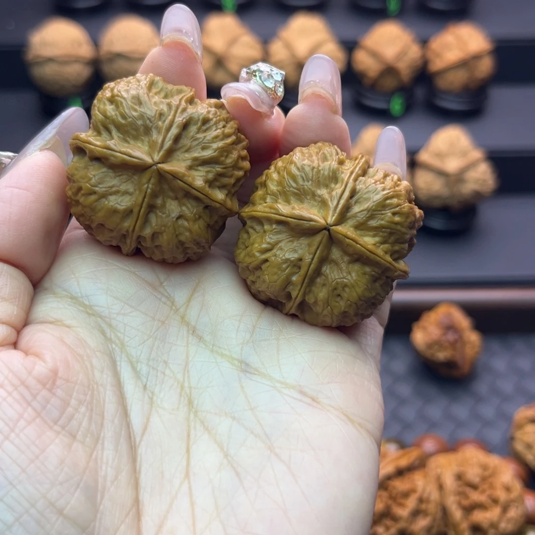 司***葛把件文玩核桃肉丸子