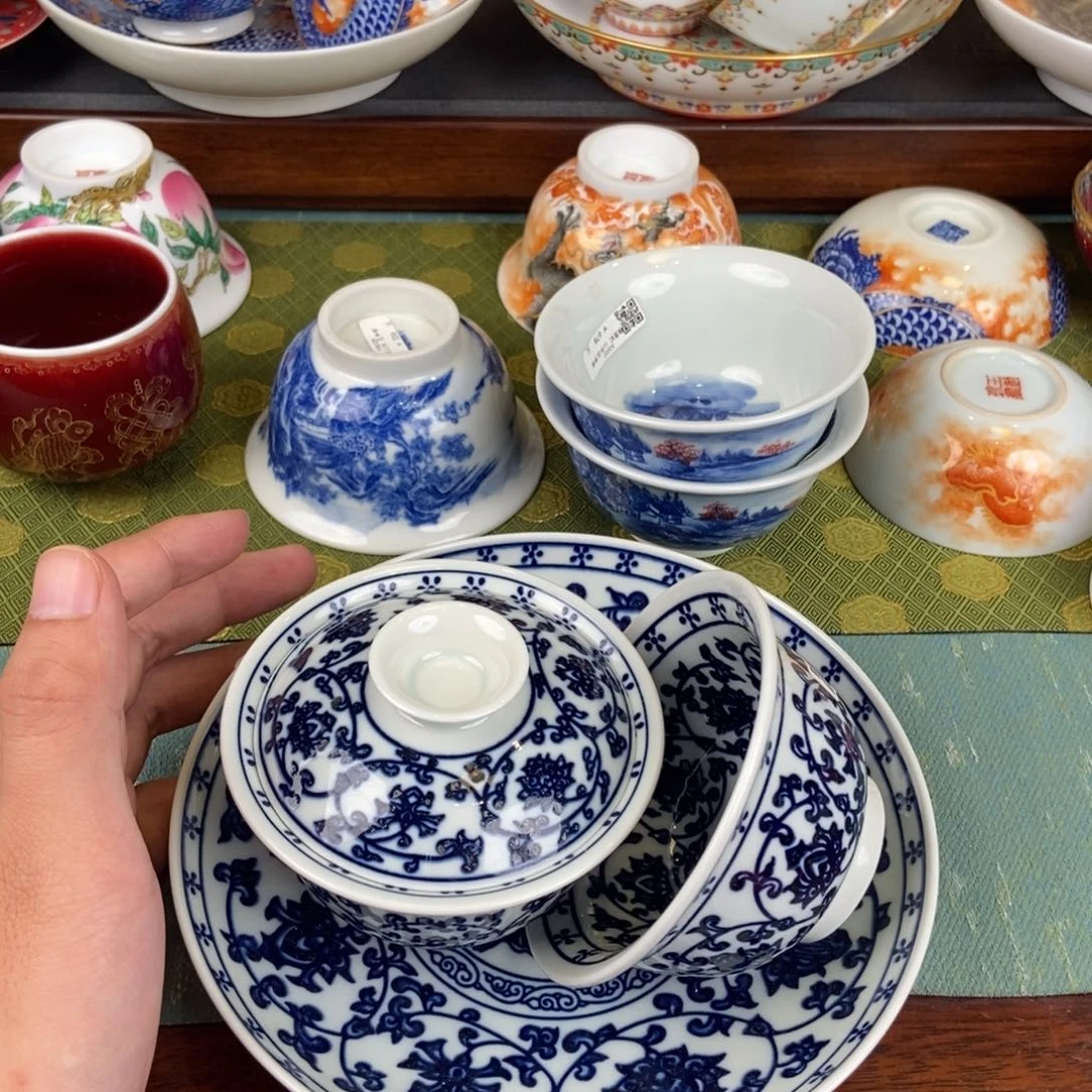 陶瓷的的设计师是一个