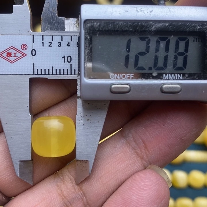 未镶嵌琥珀裸石20号12*10.8