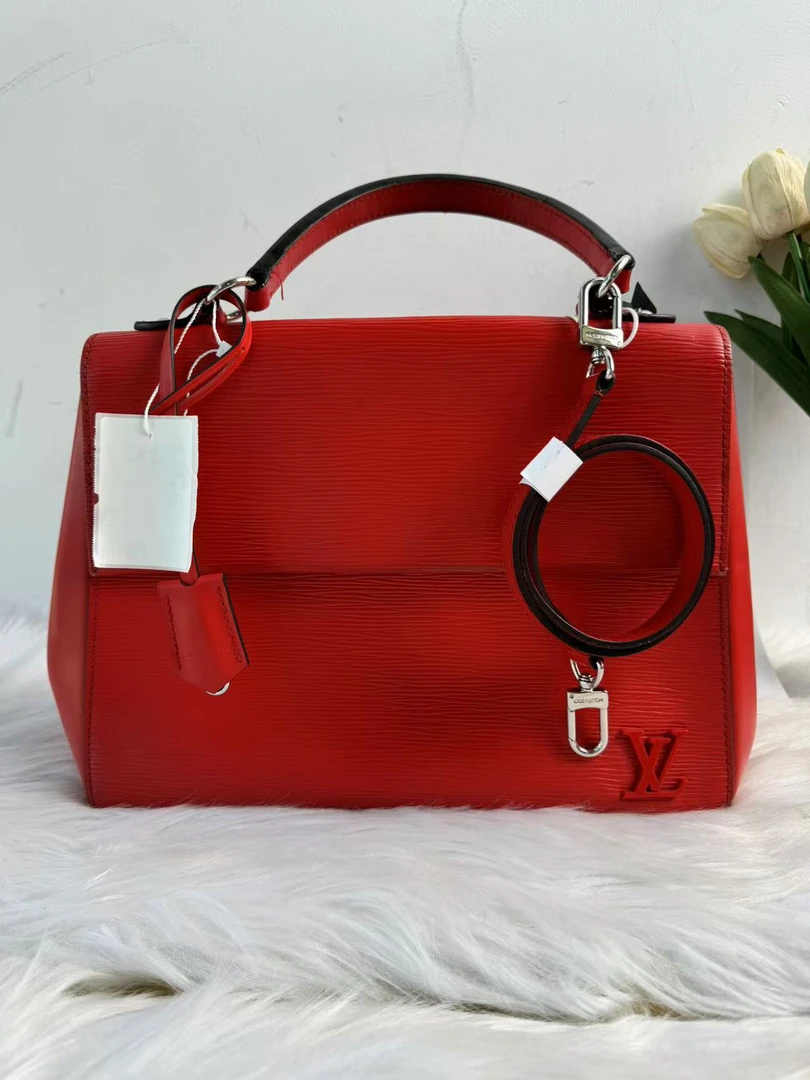 95新 LouisVuitton/路易威登 路易威登水波纹红色克鲁尼单肩包