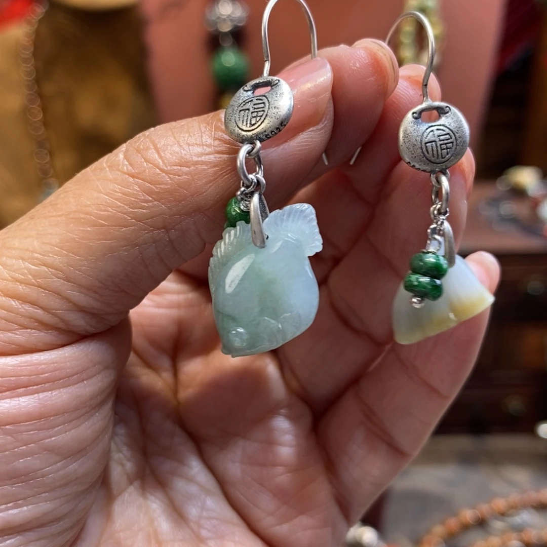 翡翠吊坠(赠链)未镶嵌