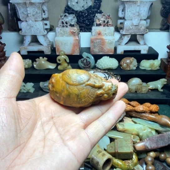 未镶嵌和田玉摆件