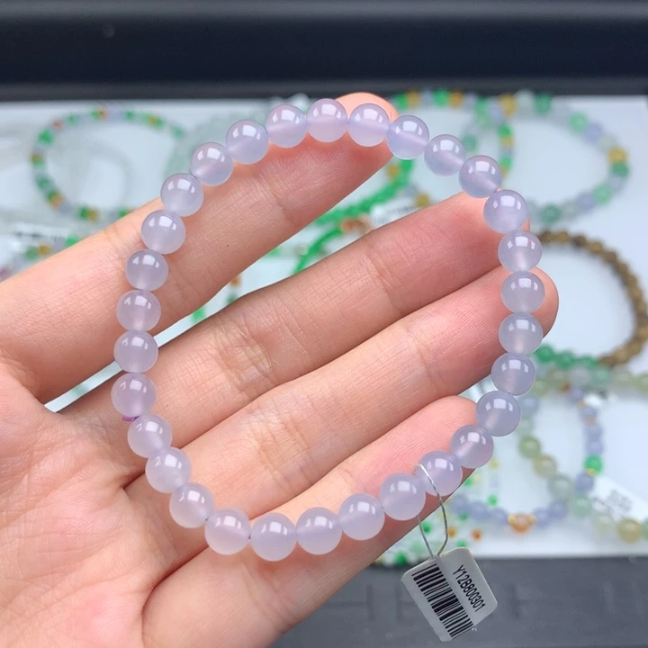 毛衣链未镶嵌翡翠是