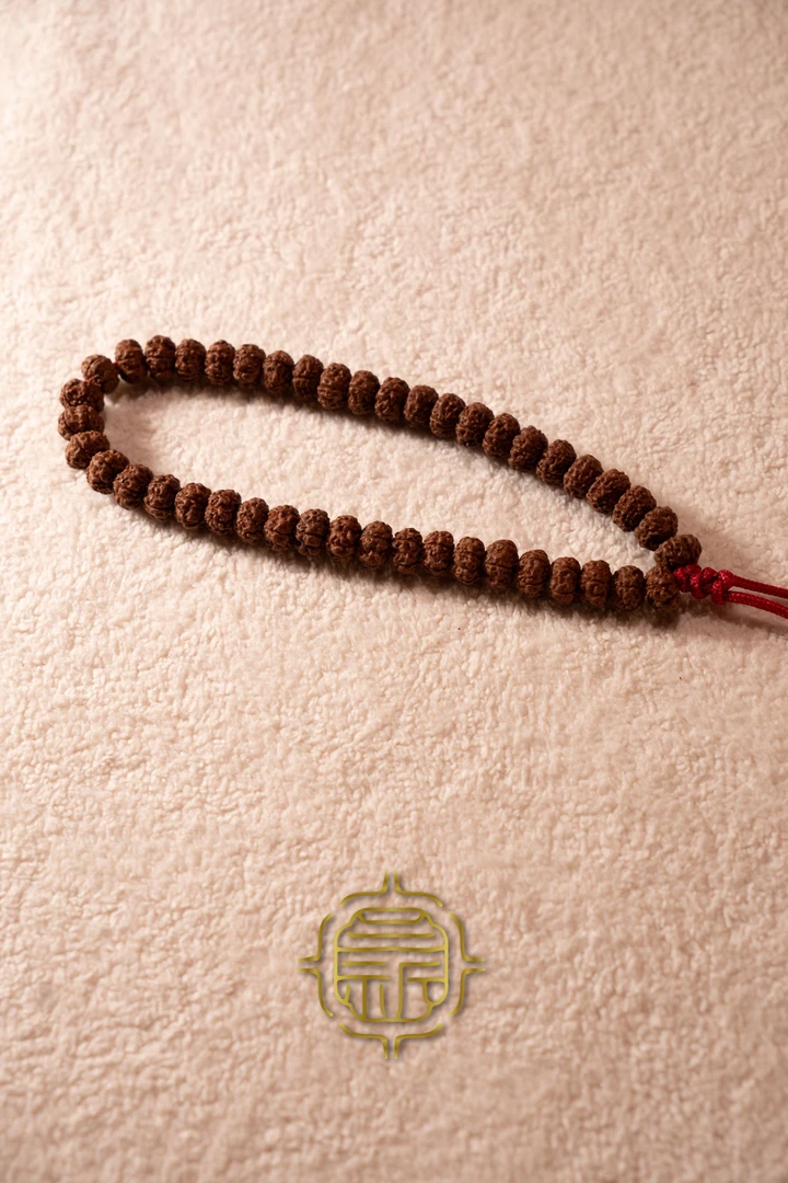 【祈珍】7.5mm手持老树褐皮平细小金刚