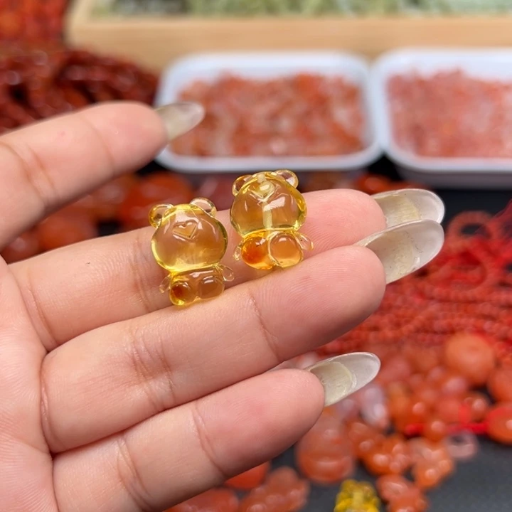 琥珀未镶嵌吊坠(不含链)多样性