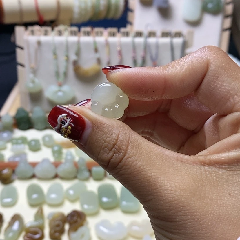 【闪购商品】和田玉颈饰未镶嵌小*舟