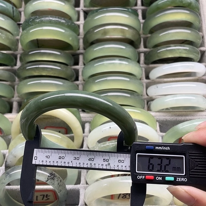 未镶嵌蛇纹石玉手镯191