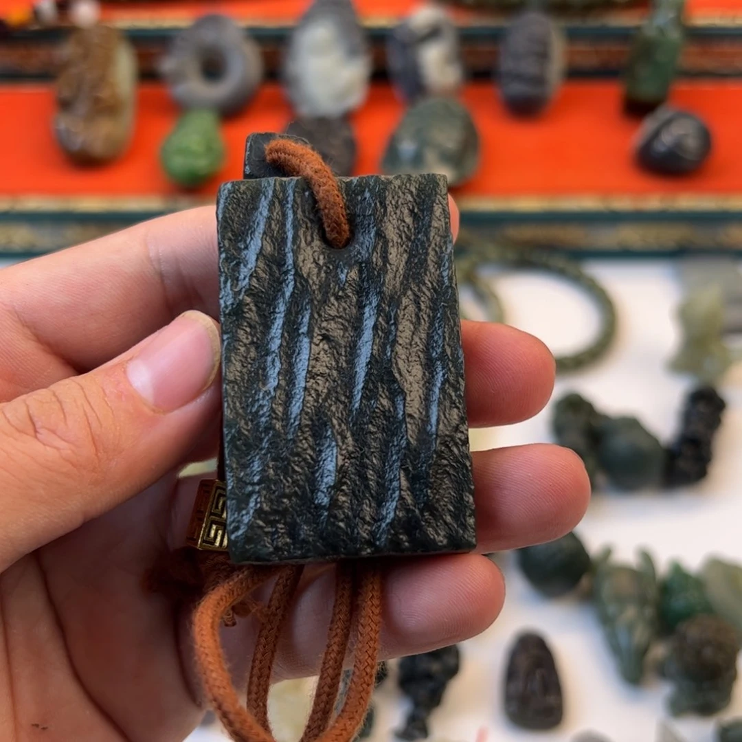 和田玉颈饰未镶嵌1**…