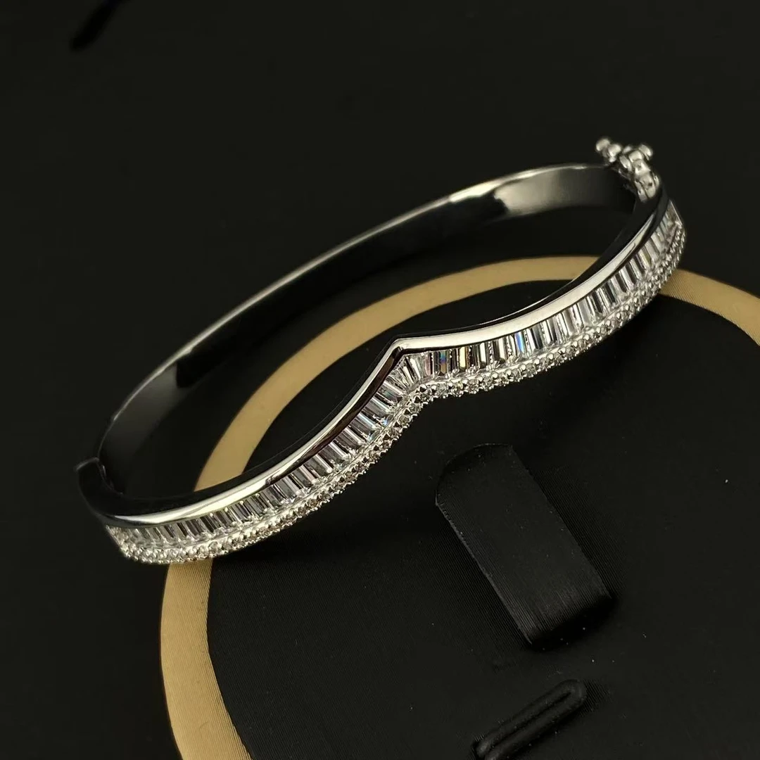 【南非定制】经典高级轻奢大气百搭手镯Dm29203