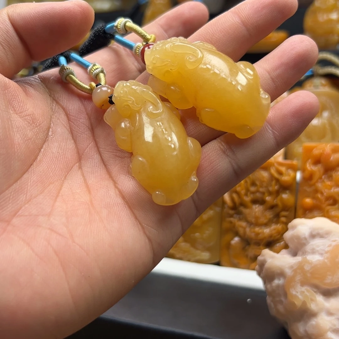 石英质玉（黄龙玉）未镶嵌多选发其一