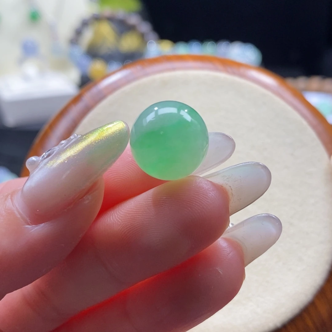 翡翠未镶嵌颈饰翡翠冰飘甜阳绿珠13.8mm